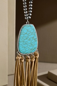 She's A Stunner Necklace