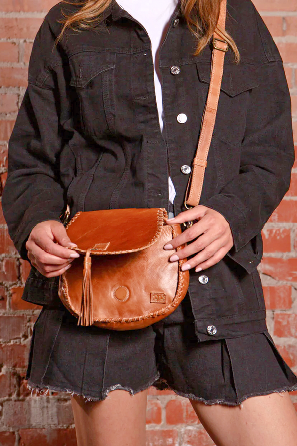 BedStu Half Moon - Tan Rustic