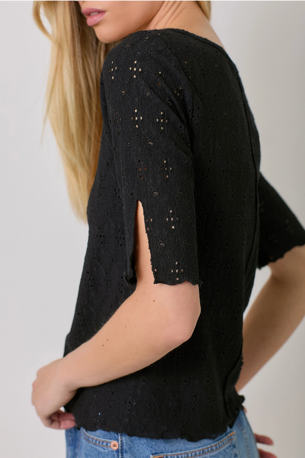 Lights Out Top |. Arrival 4/24