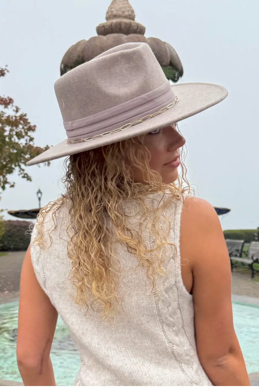 Pleated Band Felt Hat