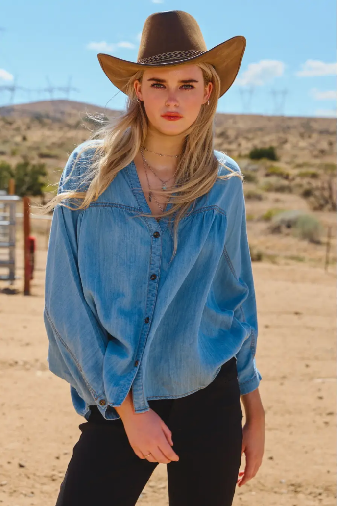 True Grit Chambray Shirt | Arrival 12/19