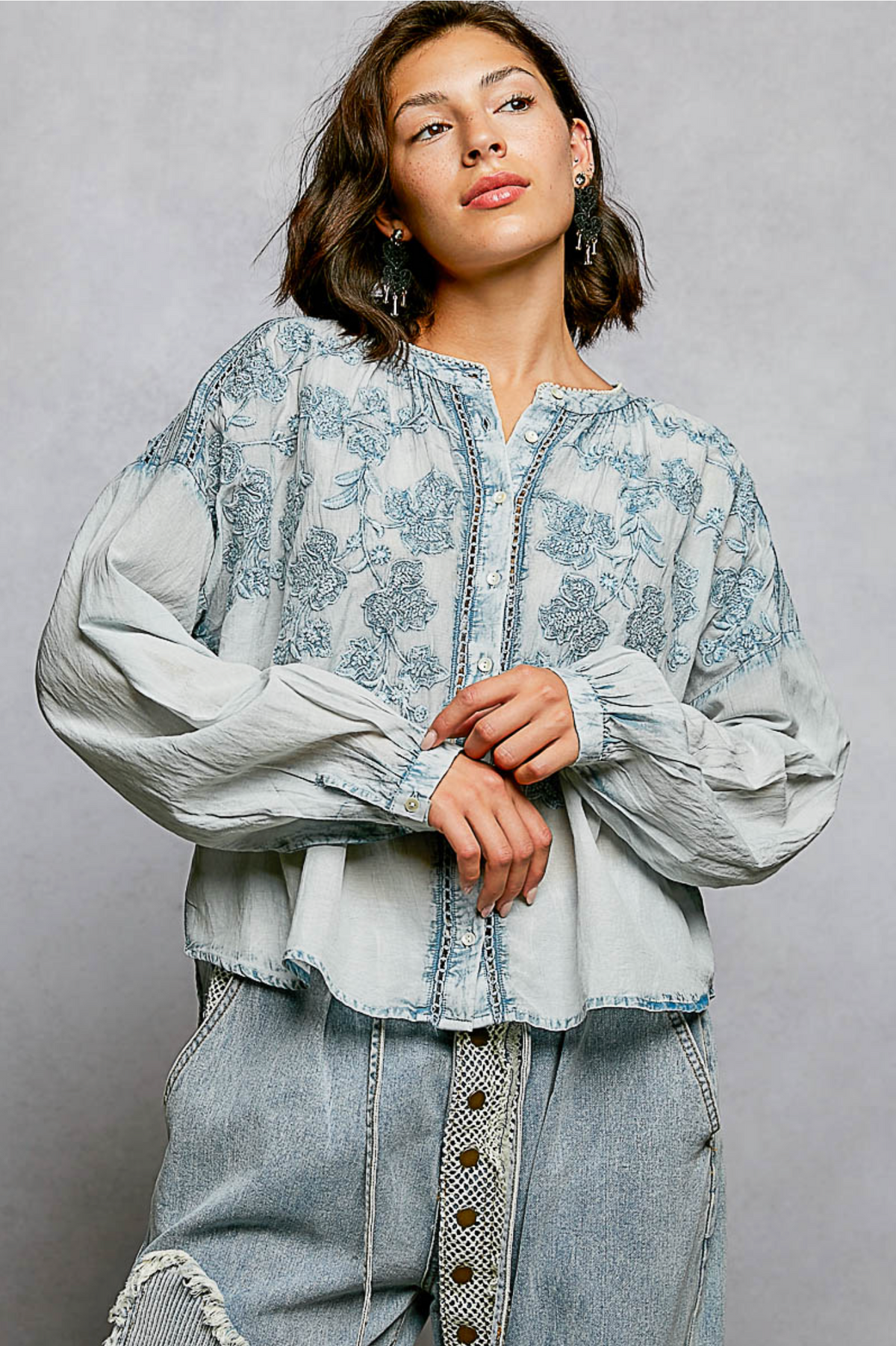 La Vida Embroidered Top