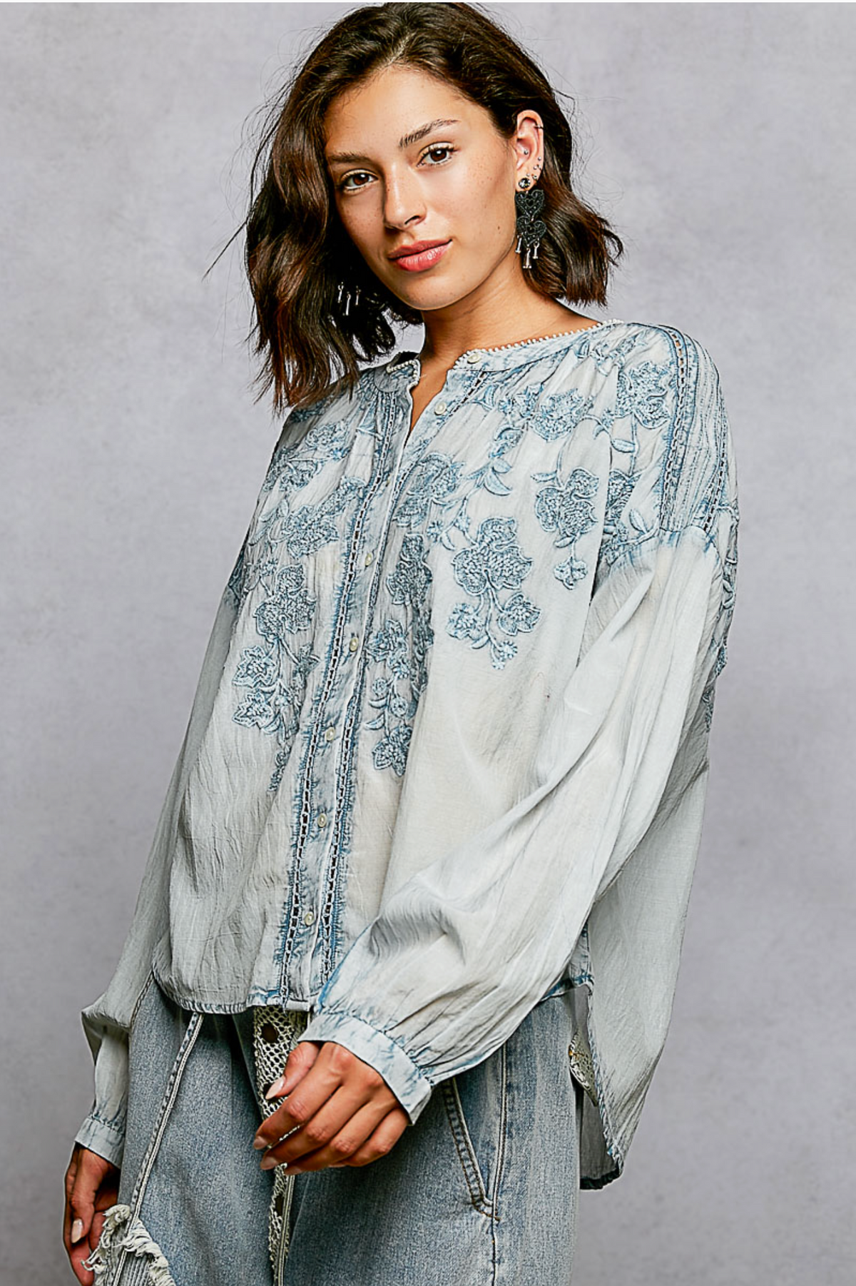 La Vida Embroidered Top