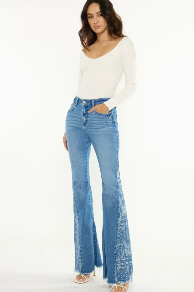 Walk On By Jeans | Arrival 6/22