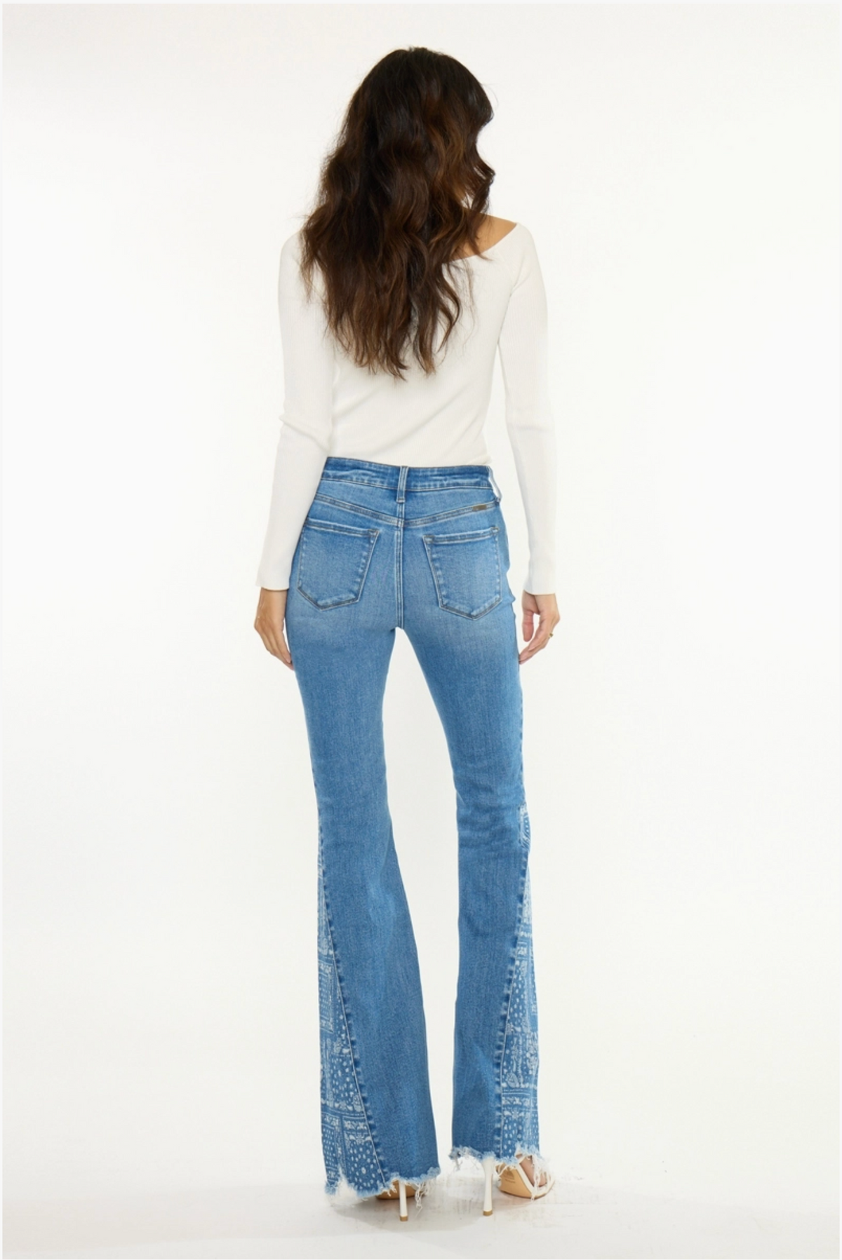 Walk On By Jeans | Arrival 6/22