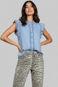 Emelie Top | Arrival 6/24