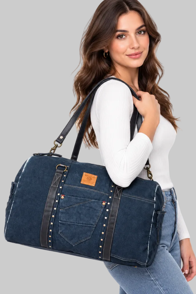 Wildberry Voyager Bag | Arrival 9/30